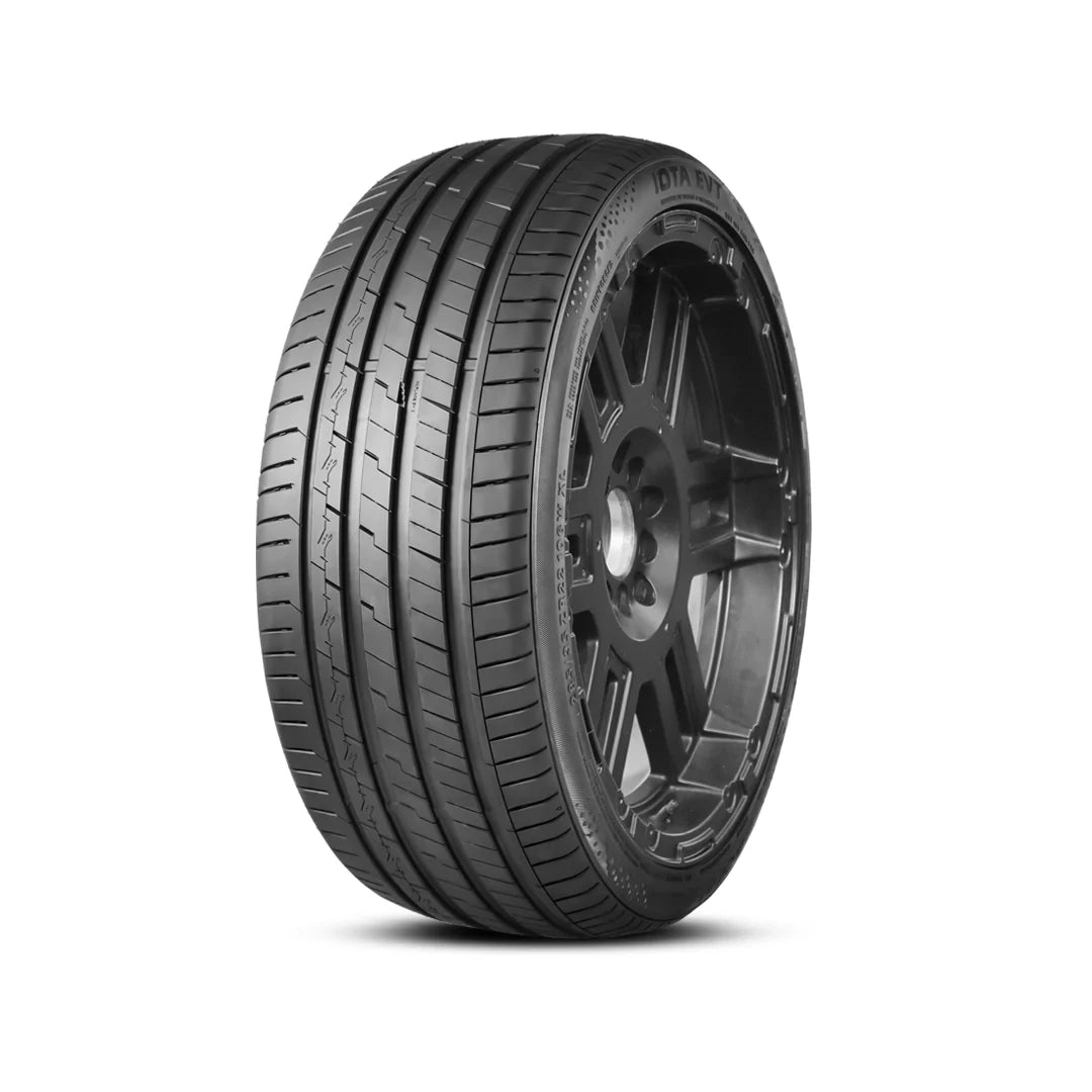 ACCELERA IOTA EVT 245 40 R18 97Y XL